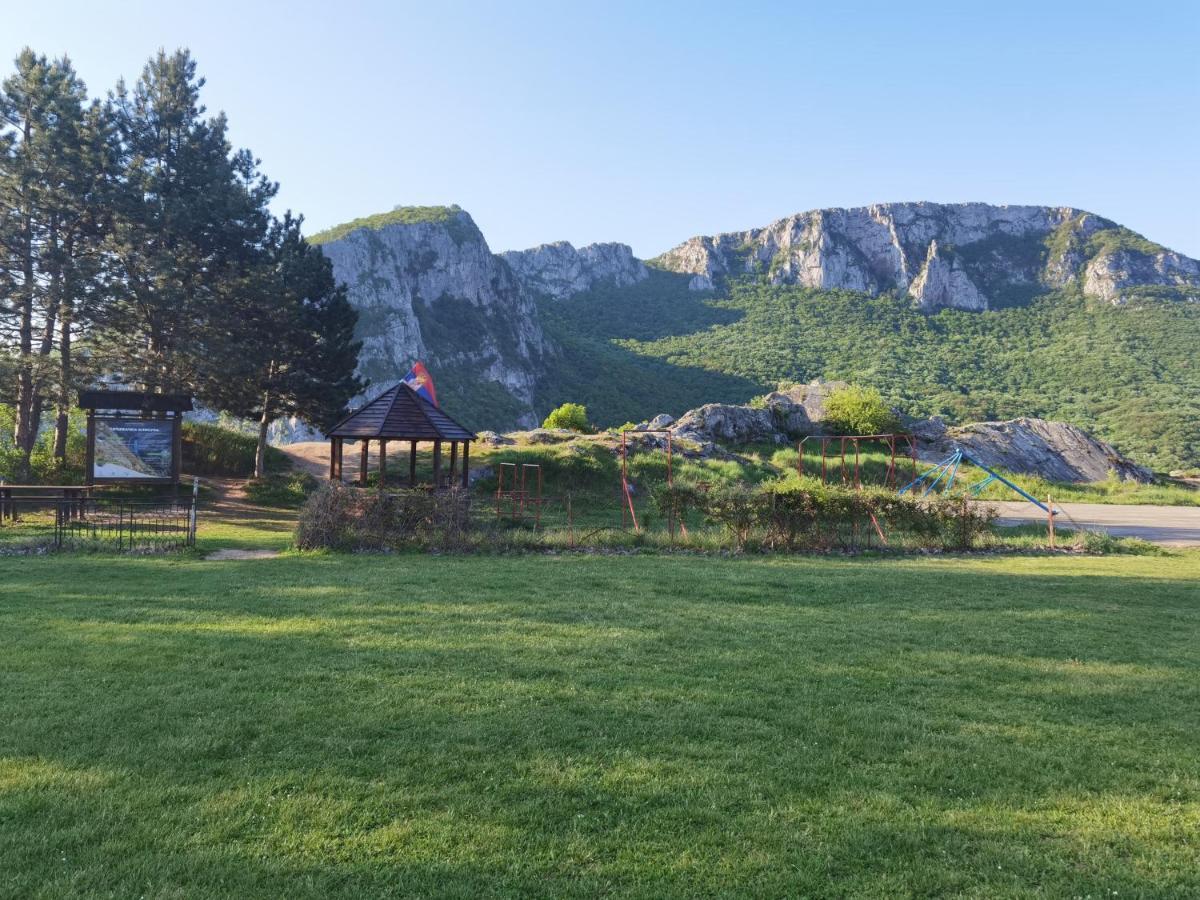 Konak -Guest House -Ramonda Serbika Ni Exteriér fotografie