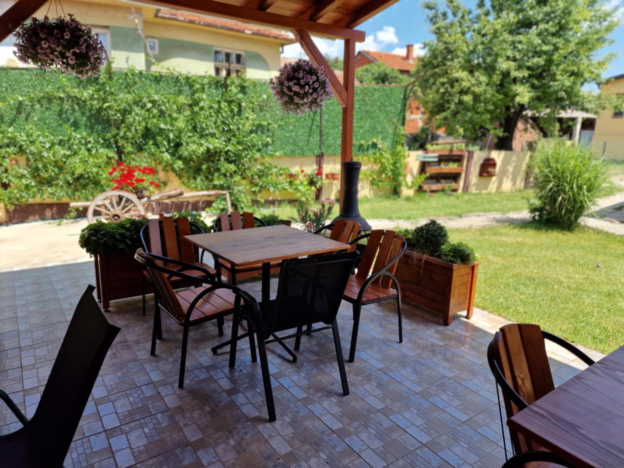 Konak -Guest House -Ramonda Serbika Ni Exteriér fotografie